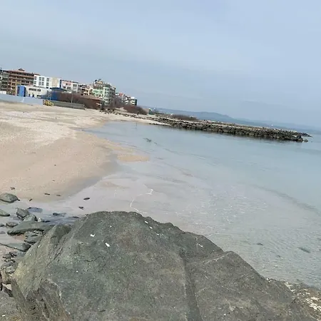 Beach 24 * פומורי